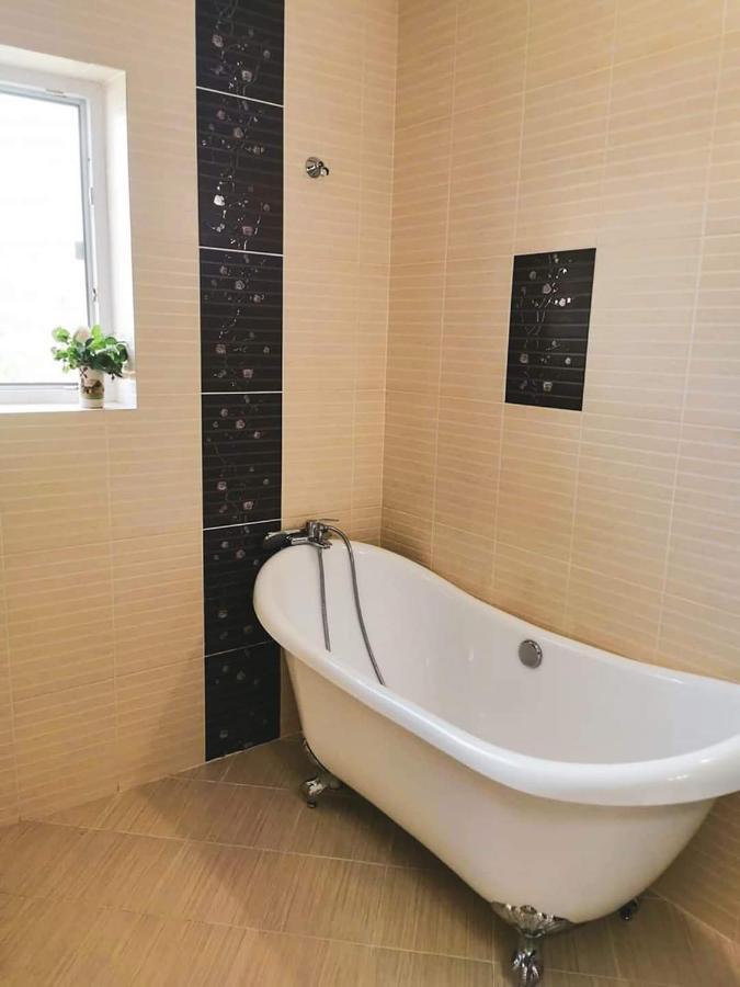 Casa File De Poveste Targu Jiu Ngoại thất bức ảnh