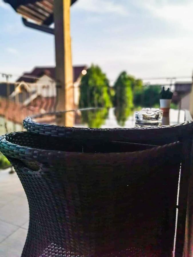 Casa File De Poveste Targu Jiu Ngoại thất bức ảnh