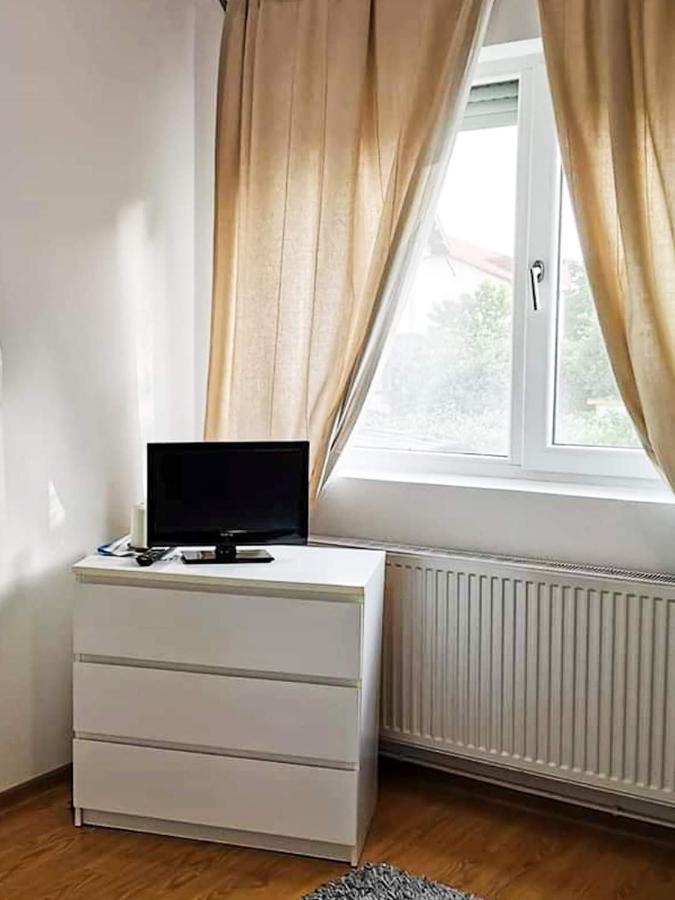 Casa File De Poveste Targu Jiu Ngoại thất bức ảnh